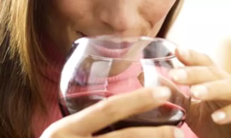 Study Links Alcohol and Weight to Higher Breast Cancer Risk in Middle-Aged Women