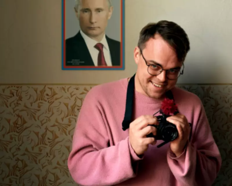 Teacher's Undercover Film Exposes Putin's School Propaganda Drive