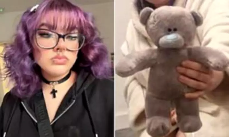 Teen's Charity Shop Find Leads to Emotional Reunion with Ashes