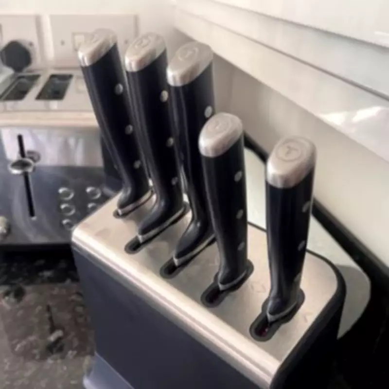 Tefal's Self-Sharpening Knife Set Slashes £55 in Amazon Spring Sale