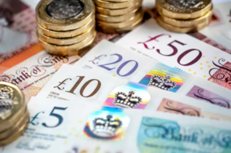 Top Savings and Cash ISA Rates Outpace Inflation Ahead of Bank of England Decision