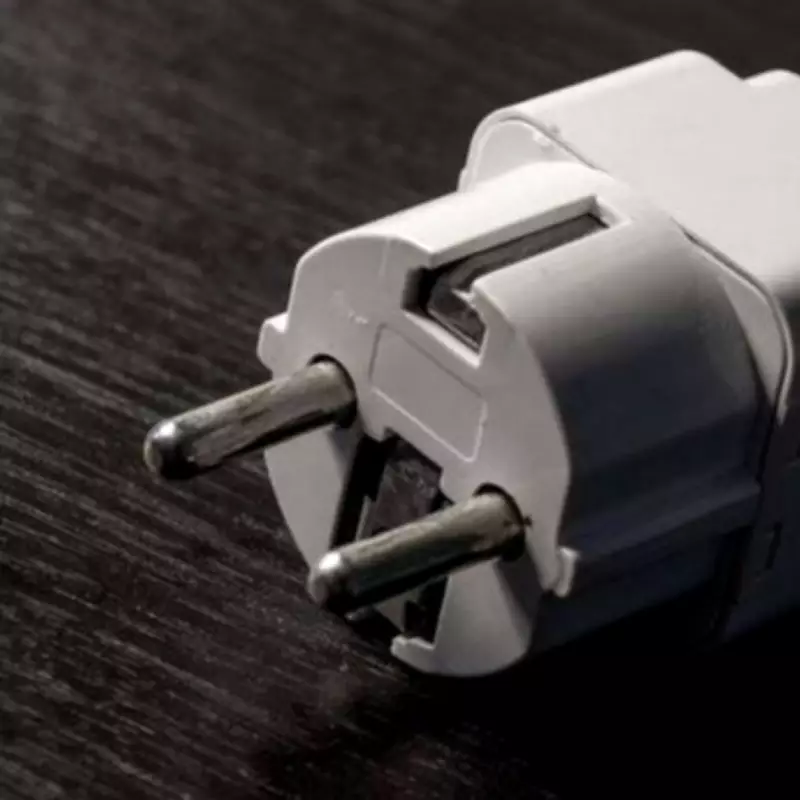 Travel Expert Warns Brits: Never Pack Plug Adaptors in Checked Luggage