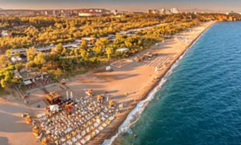 Turkey Assures Tourists Amid Middle East Conflict, Cyprus Sees Cancellations