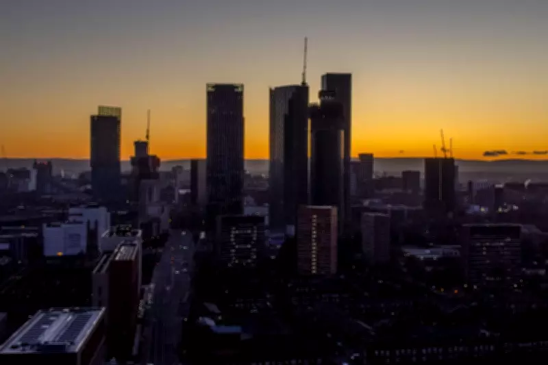 UK House Prices Rise £3,000 in March as Spring Market Begins