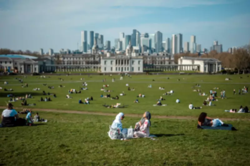UK Spring Heatwave: Temperatures to Hit 18C, Outshining Barcelona