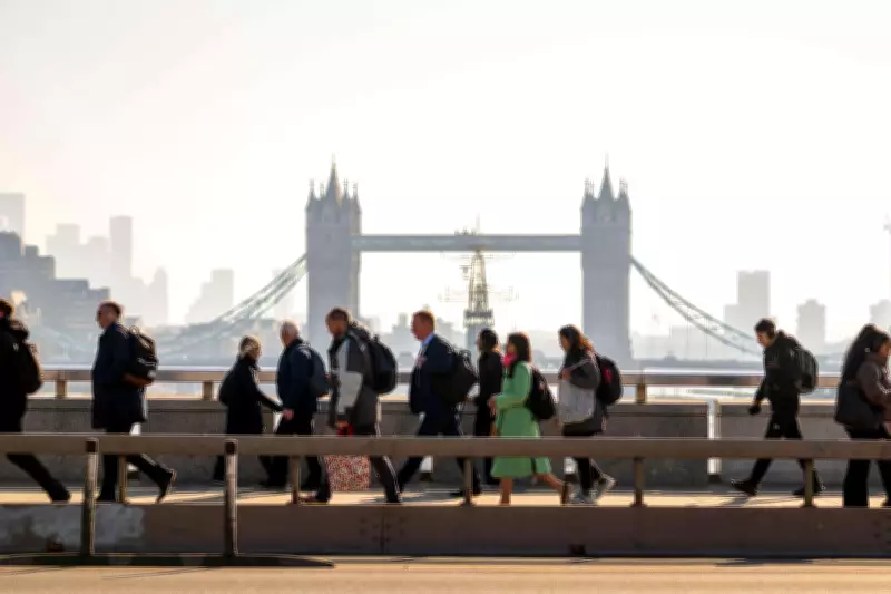 UK Wage Growth Hits Five-Year Low as Iran Conflict Stalls Interest Rate Cuts