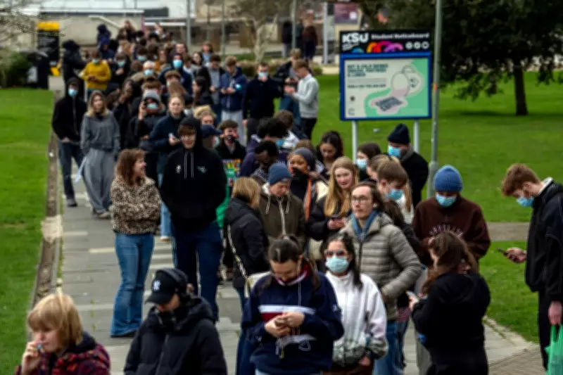 University of Kent Meningitis Outbreak: Two Deaths, Hundreds Queue for Antibiotics