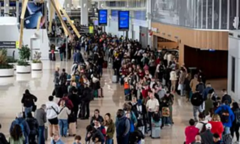 US Airport Security Queues Hit Record Lengths Amid TSA Staffing Crisis