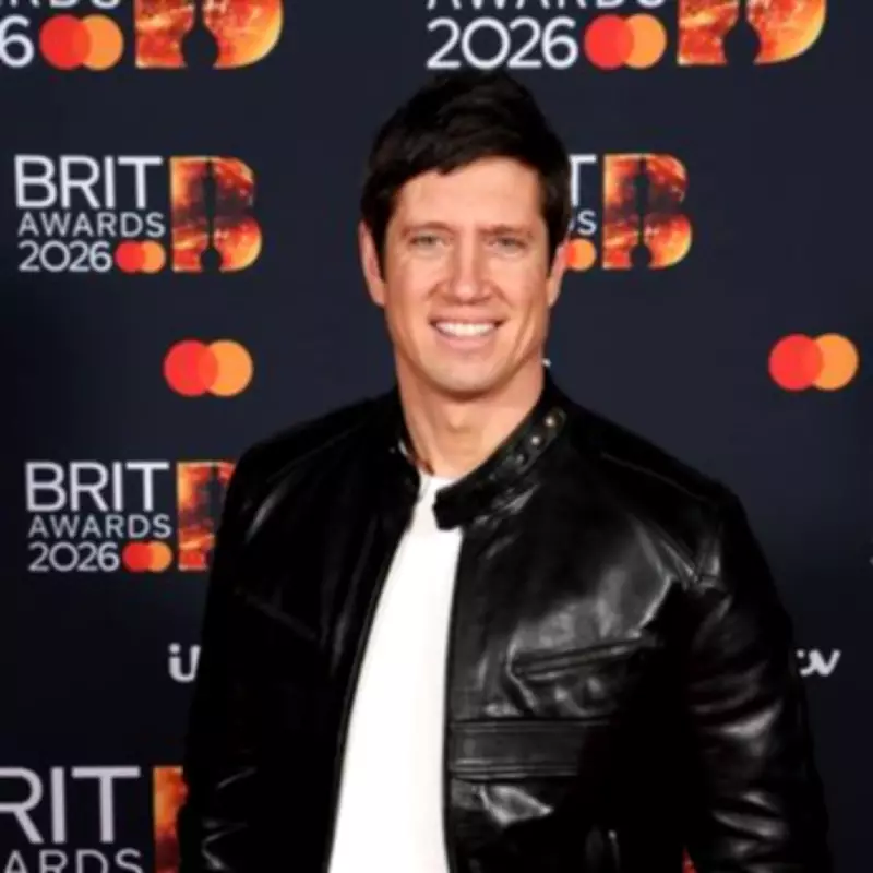 Vernon Kay Pitches Mills & Boon Novel, Jokes He'd Rival Abbey Clancy