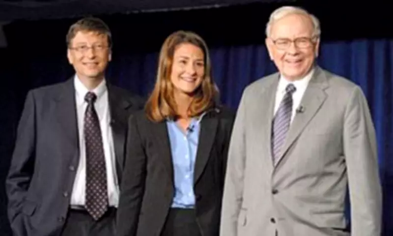 Warren Buffett Cuts Ties with Bill Gates Over Epstein Association Fallout