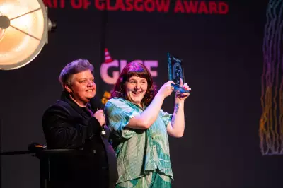 Amanda Dwyer Wins Billy Connolly's Glasgow Comedy Award, Hailed as Spirit of Glasgow