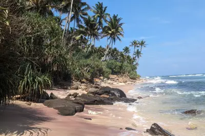 Discover Madiha: Sri Lanka's Hidden Beach Gem for a Crowd-Free Escape