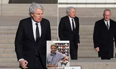 Ex-Abercrombie CEO Urged Doctors to Declare Him Incompetent for Trial