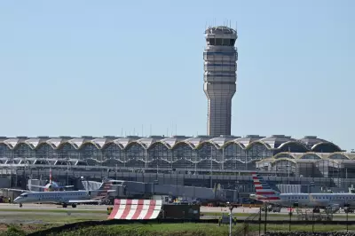 FAA Halts DC-Area Flights After Strong Odour at Control Tower