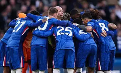 Gary Neville Slams Chelsea's 'Bizarre' Pre-Match Huddle Around Referee