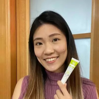 Hay Fever Sufferer Finds £10 'Best Product' for Dry Eyes After Summer Struggle