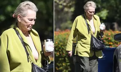 Jean Smart's Rare Outing Reveals Wardrobe Malfunction Amid Hacks Final Season Buzz