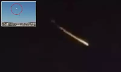 Mysterious Zigzagging Fireball Over Texas Defies Physics, Sparks UFO Speculation