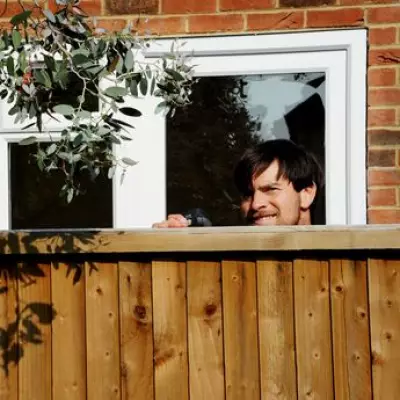 Neighbour's Sprinkler Damages Car Paint, Costs Victim £150 in Repairs