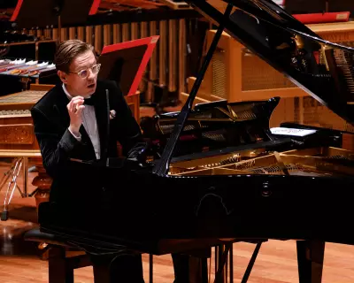 Philharmonia Orchestra Celebrates Kurtág's Centenary with Pianissimo Masterclass