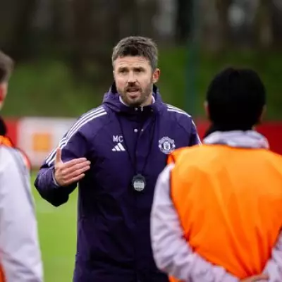 Roy Keane's Furious Training Ground Visit Contrasts with Carrick's Man Utd Reforms