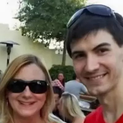 Son Charged After Living With Mother's Decomposing Body for Over a Week