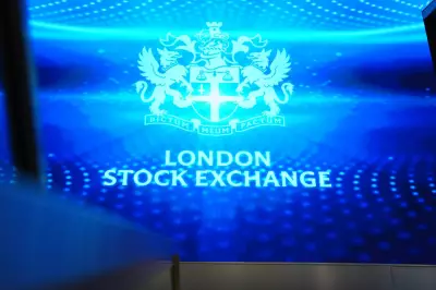 UK Markets Rise Amid US Rate Decision Anticipation and Brexit Policy Shift