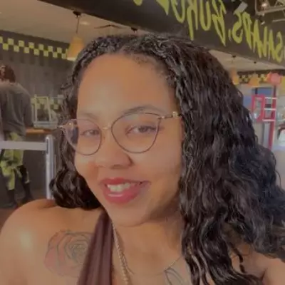 Woman's Eczema Diagnosis Turns Out to Be Stage 4 Cancer After Years of Misdiagnosis