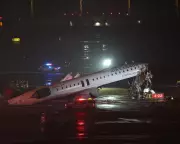 Air Canada Express Jet Collision at LaGuardia Kills Pilot and Co-Pilot