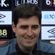 Andoni Iraola Signals Decision Imminent Amid Manchester United Interest