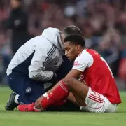 Arsenal's Jurrien Timber Injured in Everton Clash, Faces Crucial Fixture Race
