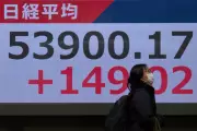 Asian Markets Mixed as Brent Crude Tops $100, US Futures Slip