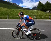 Australian Cyclist Michael Matthews Breaks Both Wrists in Training Crash