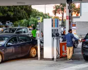 Australia's Fuel Crisis: Could Rationing Return Amid Global Oil Shock?