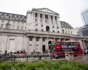 Bank of England to Hold Rates Amid Iran War, Potential Rise in 2026