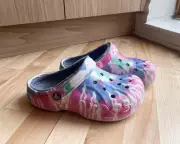 Baya Fuzzy Crocs: The Unlikely Fashion Phenomenon Sweeping the UK