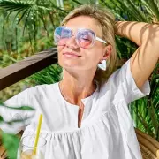 B&M's £8 Wall Art Transforms Gardens into Botanical Oasis for Spring