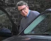 Cabinet Office to Request Mandelson's Personal Phone Messages in US Ambassador Probe