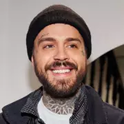 Celebrity Stylist Reveals Secrets for Perfect Loose Curls at Home