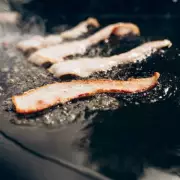 Chef's 'Liquid Gold' Method Transforms Bacon Grease Into Culinary Treasure