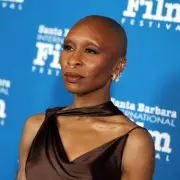 Cynthia Erivo Acts as Mediator to Calm Agitated Fan Outside London Theatre