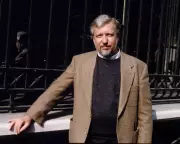 Dan Simmons, Acclaimed Author of Hyperion Cantos, Dies at 77