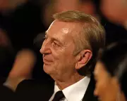 Dennis Cometti, Legendary Australian Sports Commentator, Dies at Age 76