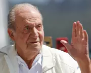 Disgraced Juan Carlos Seeks Hero's Return from Exile Amid Spain's Murky Past