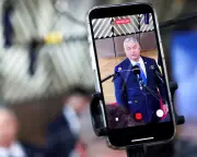 EU Approves €50bn Ukraine Loan as Hungary Drops Veto Amid Tariff Threats