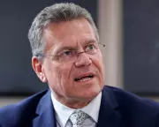 EU Commissioner Calls UK-EU Deal Before July Summit 'Very Ambitious'