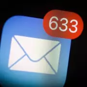 Experts Urge Keeping 'Sent from my iPhone' Email Signature for Professional Edge