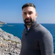 Father Returns to Greek Island Where Daughter Died in Parasailing Tragedy