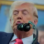 Former Trump Aide Reveals Bizarre Hurricane Response as Iran Crisis Deepens