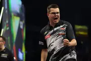 Gian van Veen Battles to Make Berlin Premier League Darts After Surgery